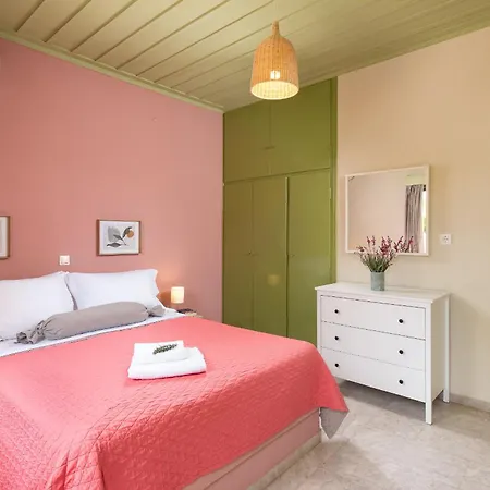 Esperides Daire Marathopoli